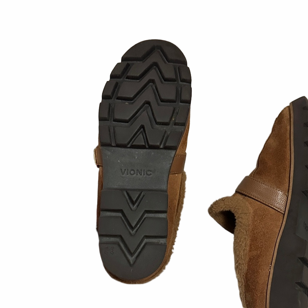 Vionic Slippers - Picture 2 of 5